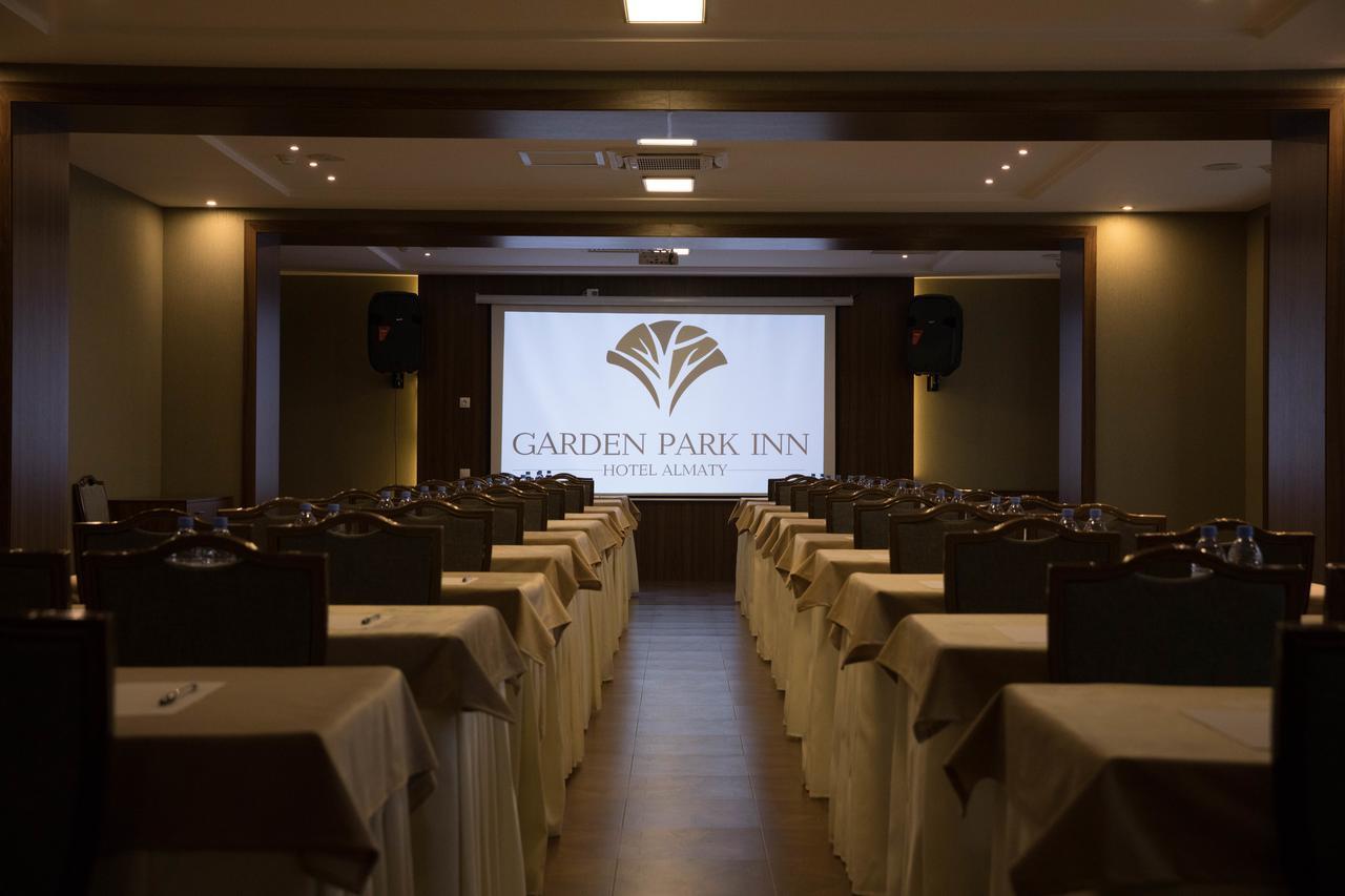 Garden Park Inn アルマトイ エクステリア 写真