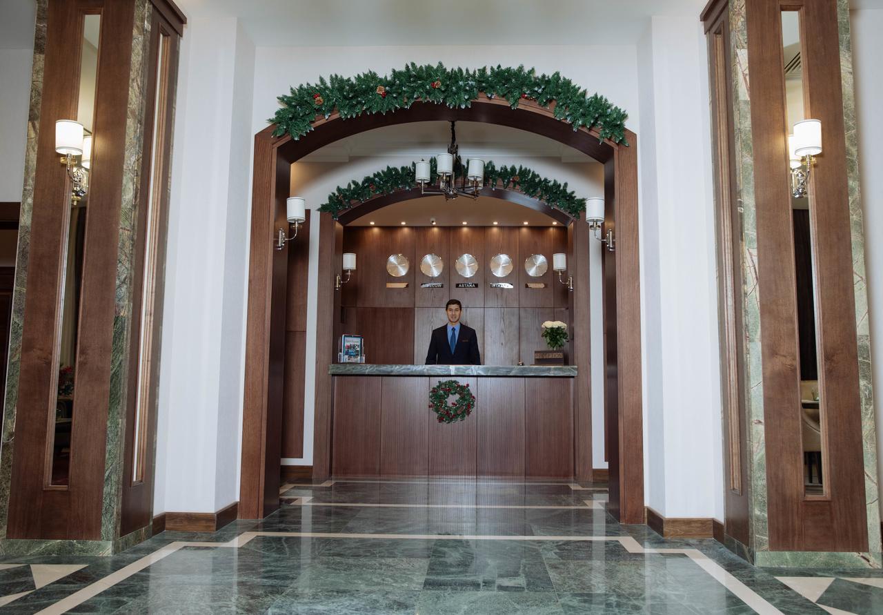 Garden Park Inn アルマトイ エクステリア 写真